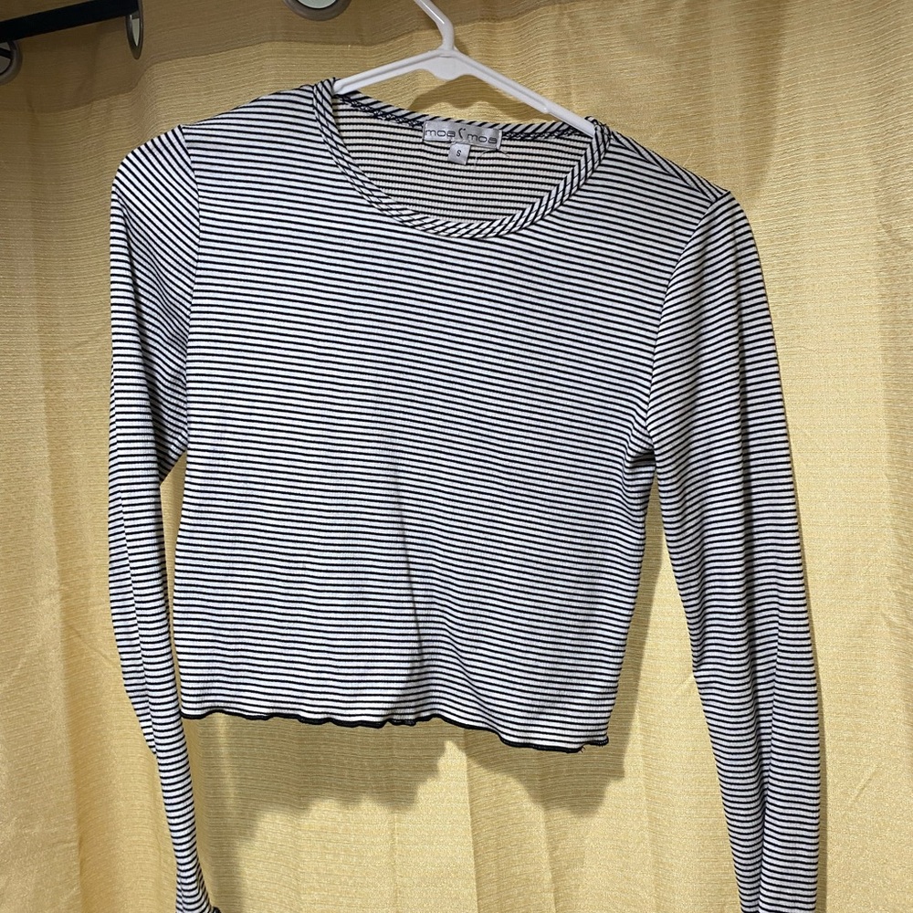 Black and white striped long sleeve size small
